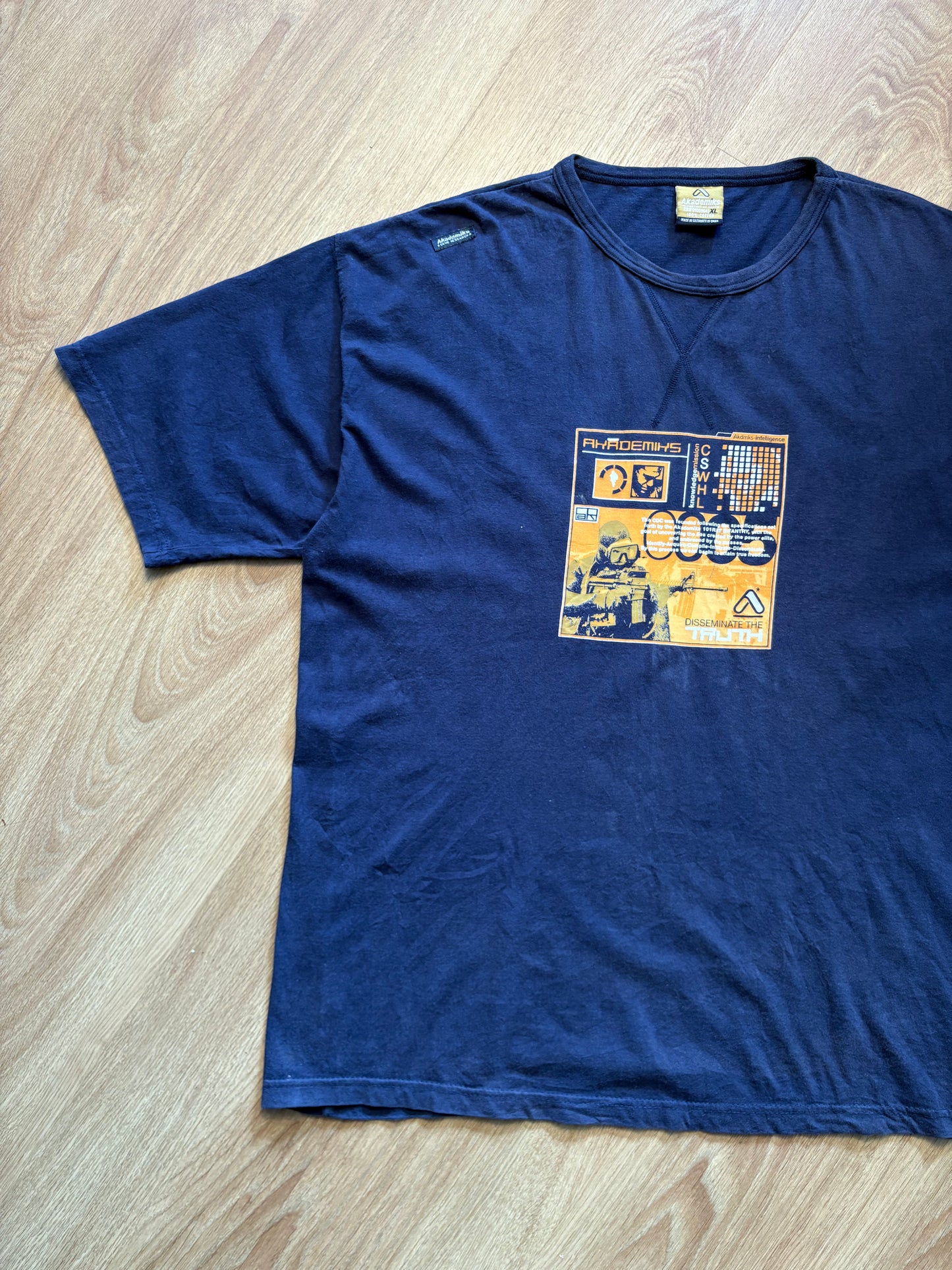 Akademiks HipHop 90s Navy Blue Graphic Tee (XL)