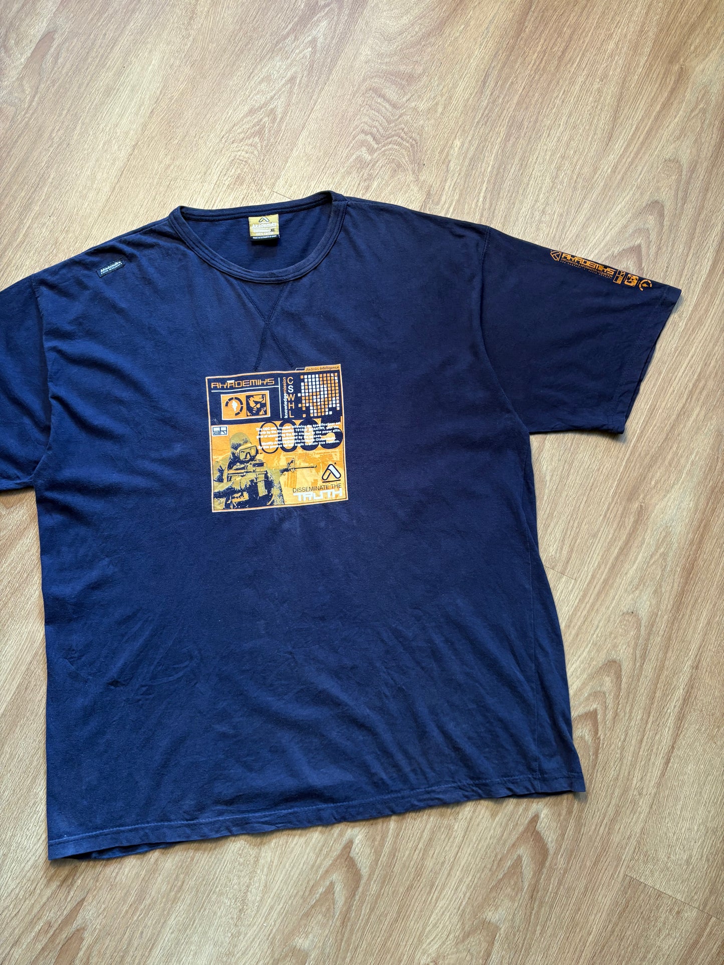 Akademiks HipHop 90s Navy Blue Graphic Tee (XL)