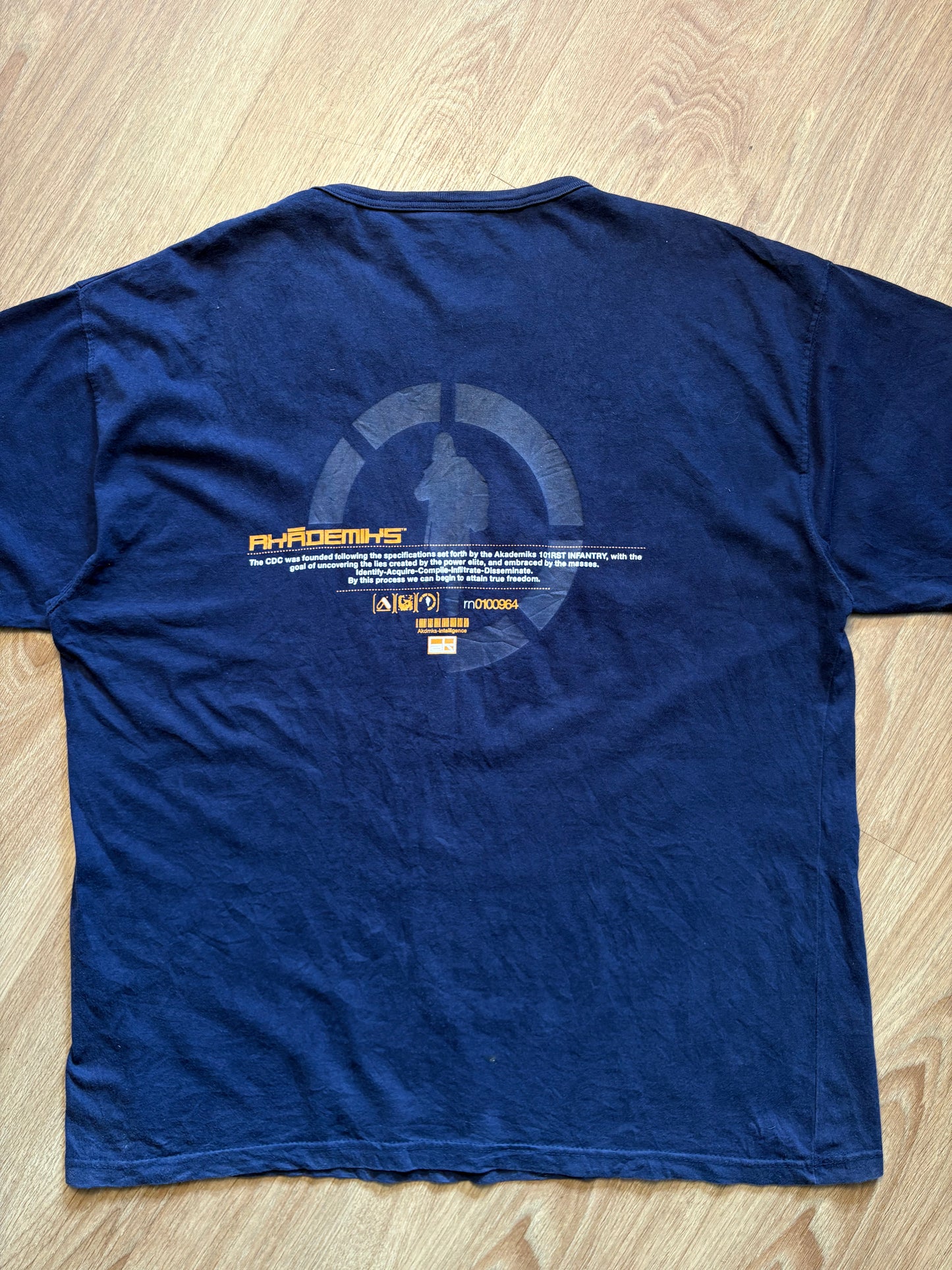 Akademiks HipHop 90s Navy Blue Graphic Tee (XL)