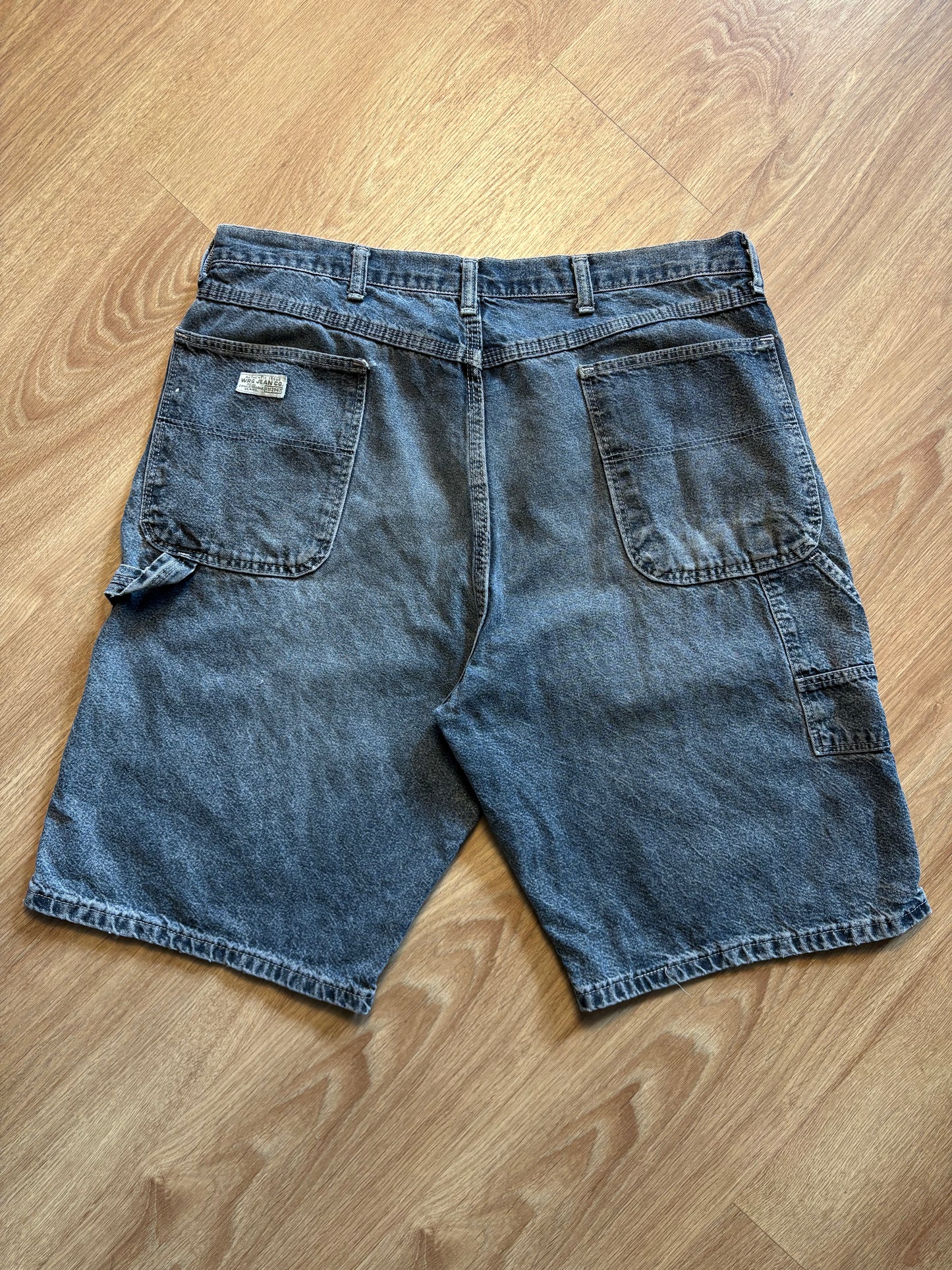 Vintage Wrangler Cargo Denim Shorts (34w)