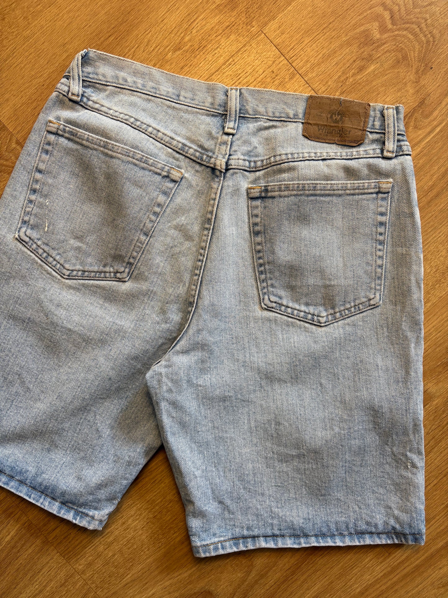 Vintage Wrangler Baggy Denim Shorts (33w)