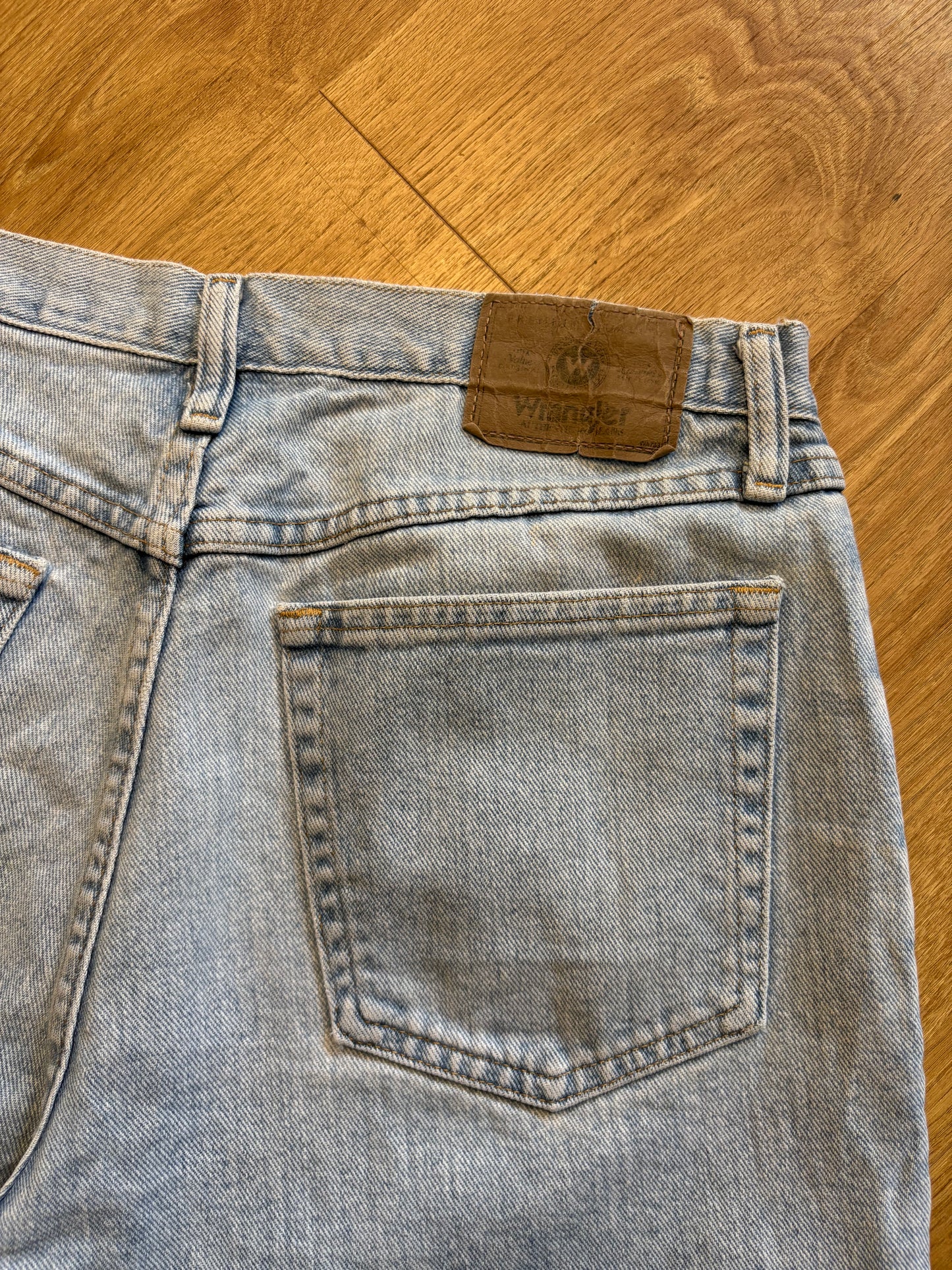 Vintage Wrangler Baggy Denim Shorts (33w)