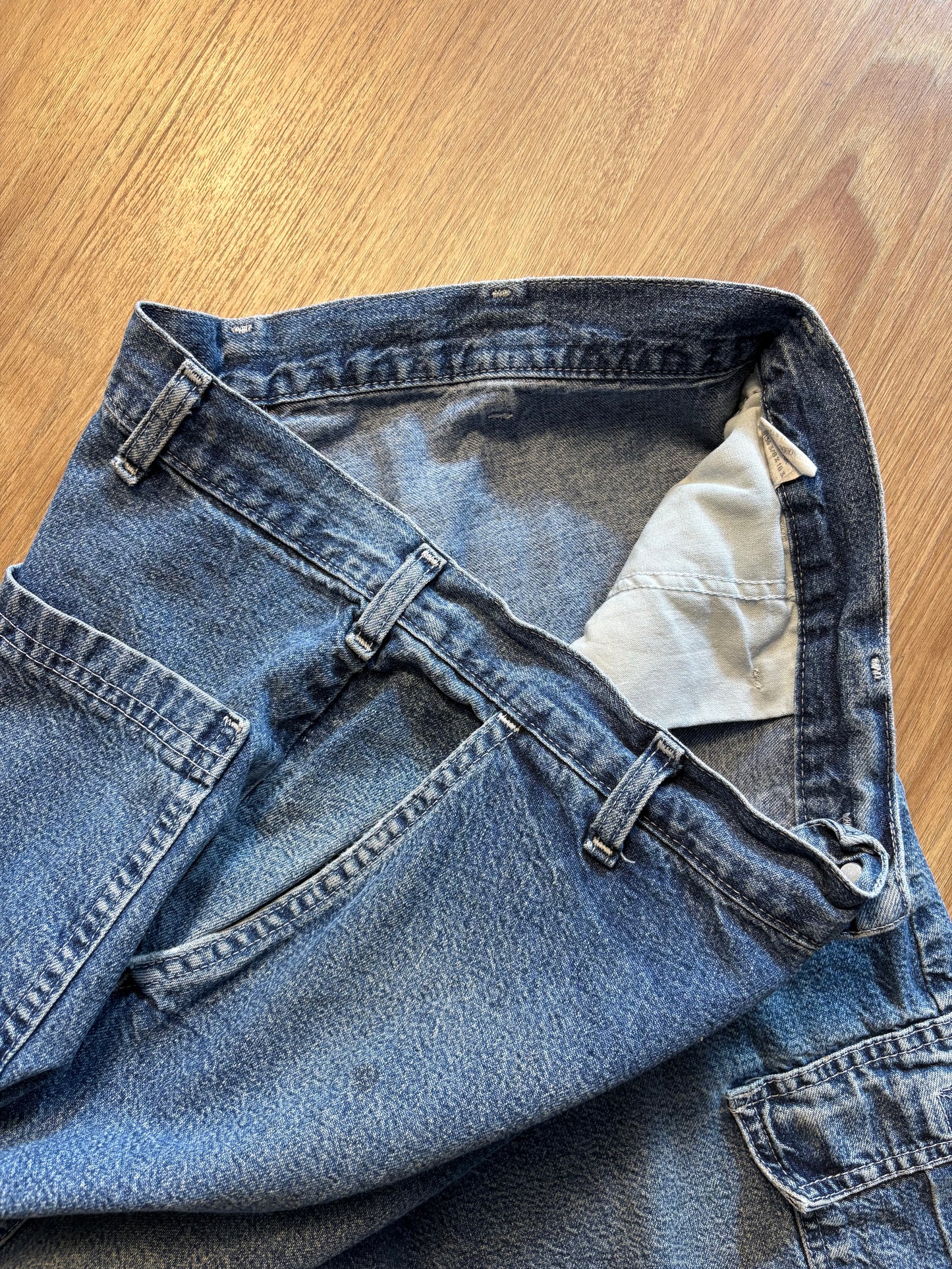 Vintage Wrangler Hero Cargo Denim Shorts (36w)
