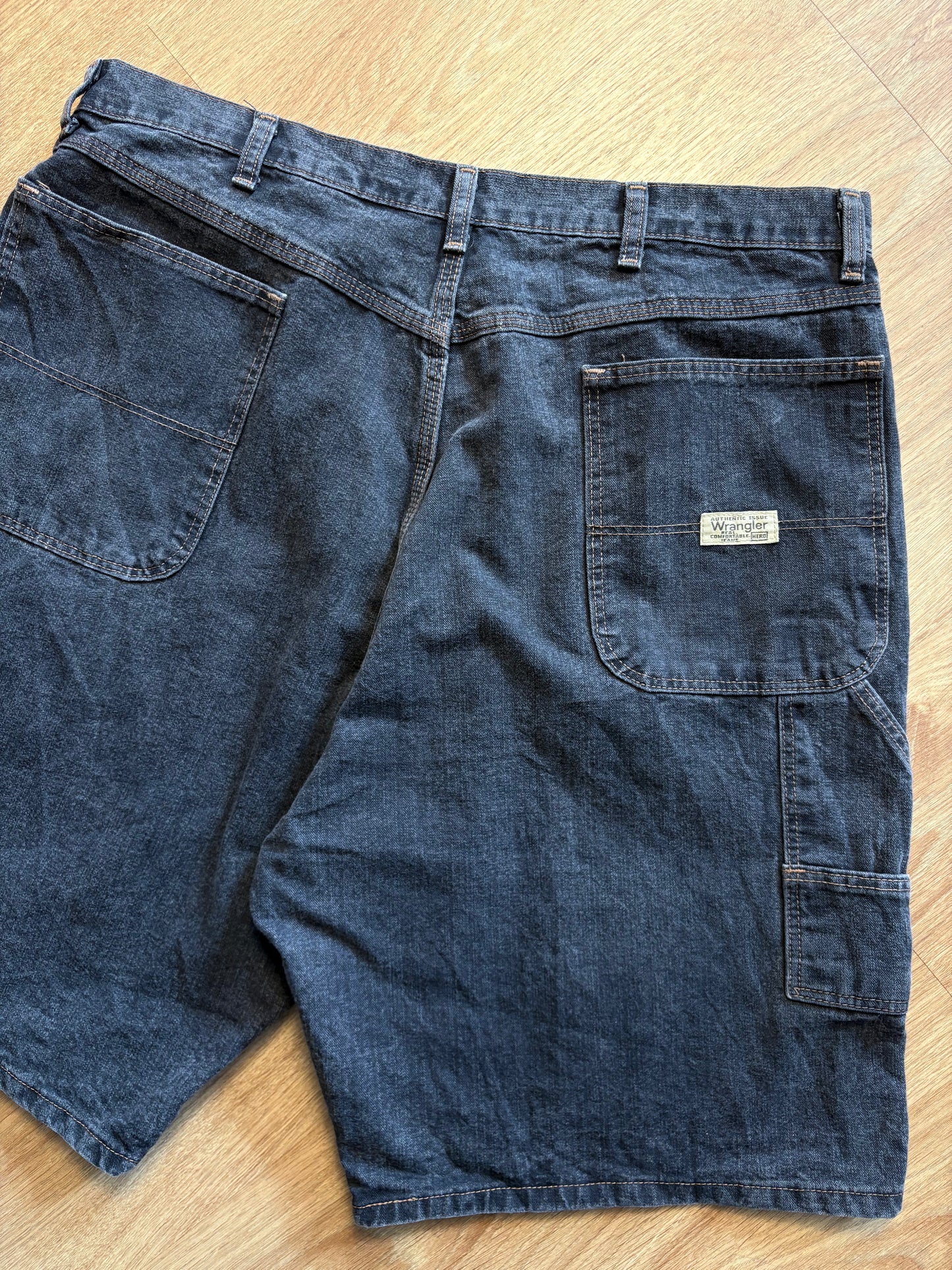 Vintage Wrangler Dark Denim Carpenter Shorts (36w)