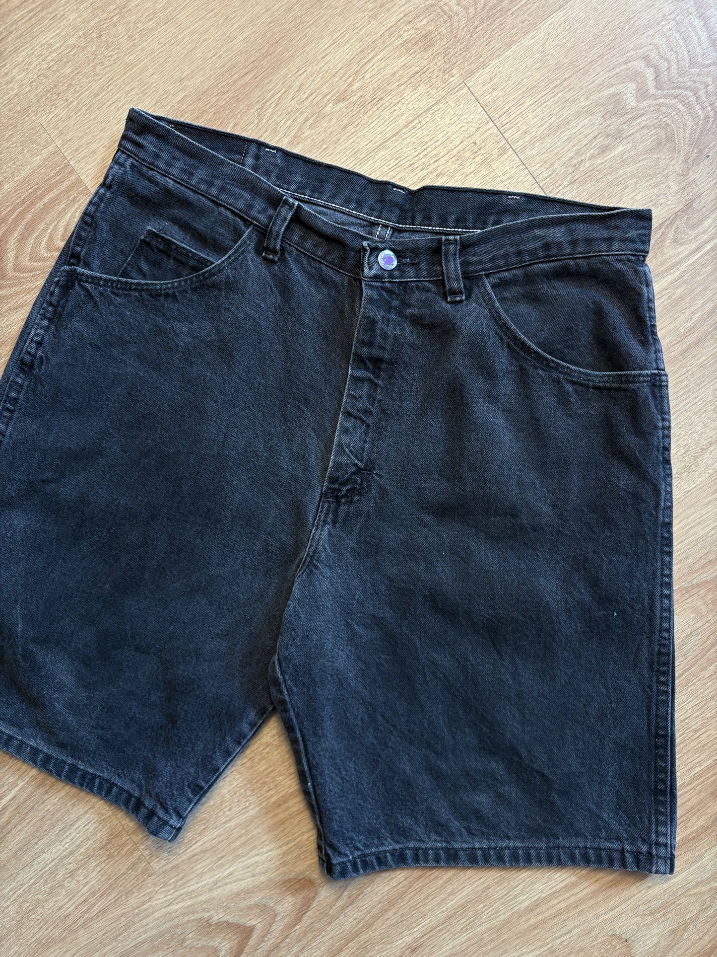 Vintage Wrangler Baggy Black Washed Denim Shorts (34w)