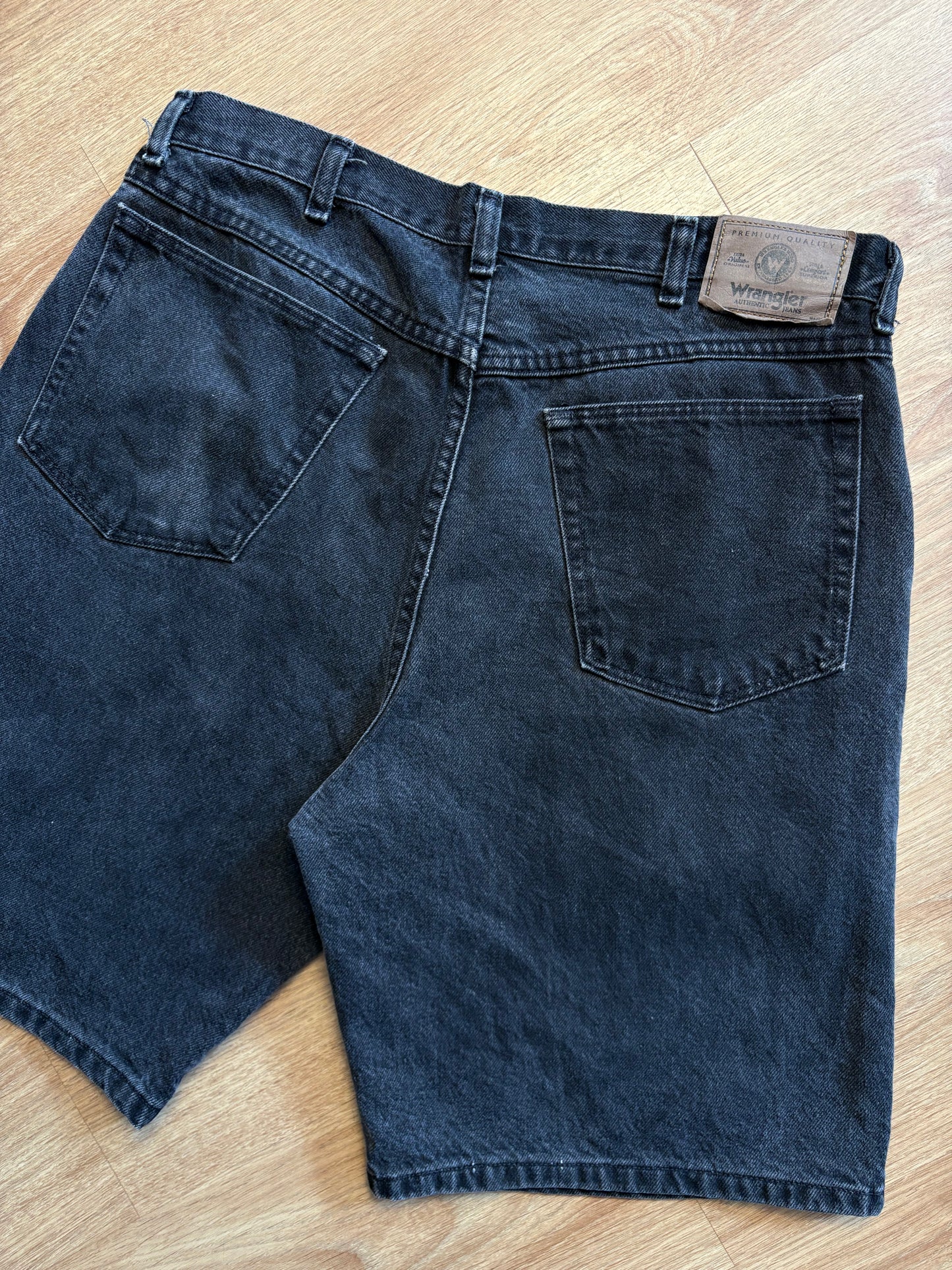 Vintage Wrangler Baggy Black Washed Denim Shorts (34w)