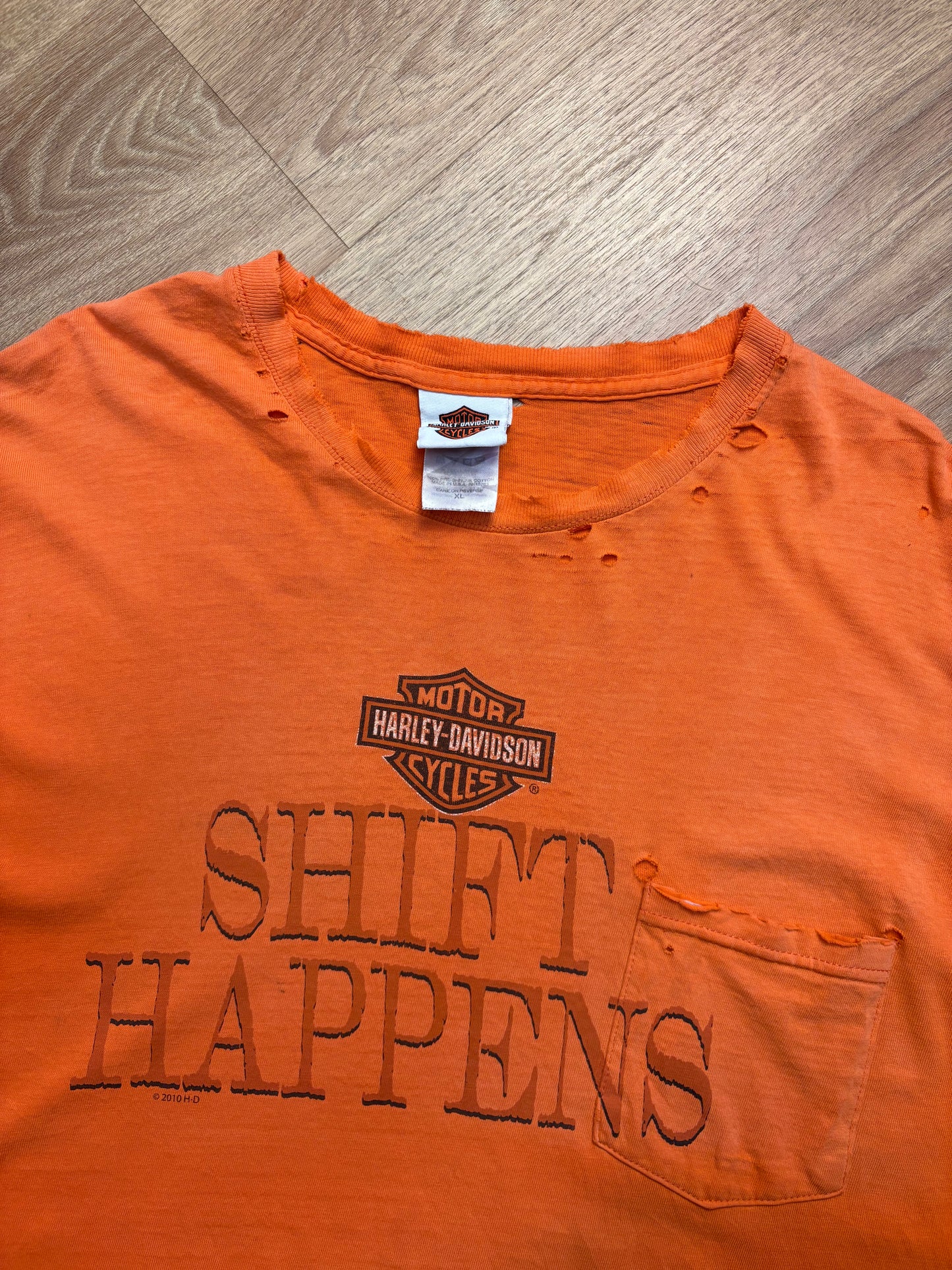Harley Davidson Vintage Orange Thrashed Pocket Tee (XL)