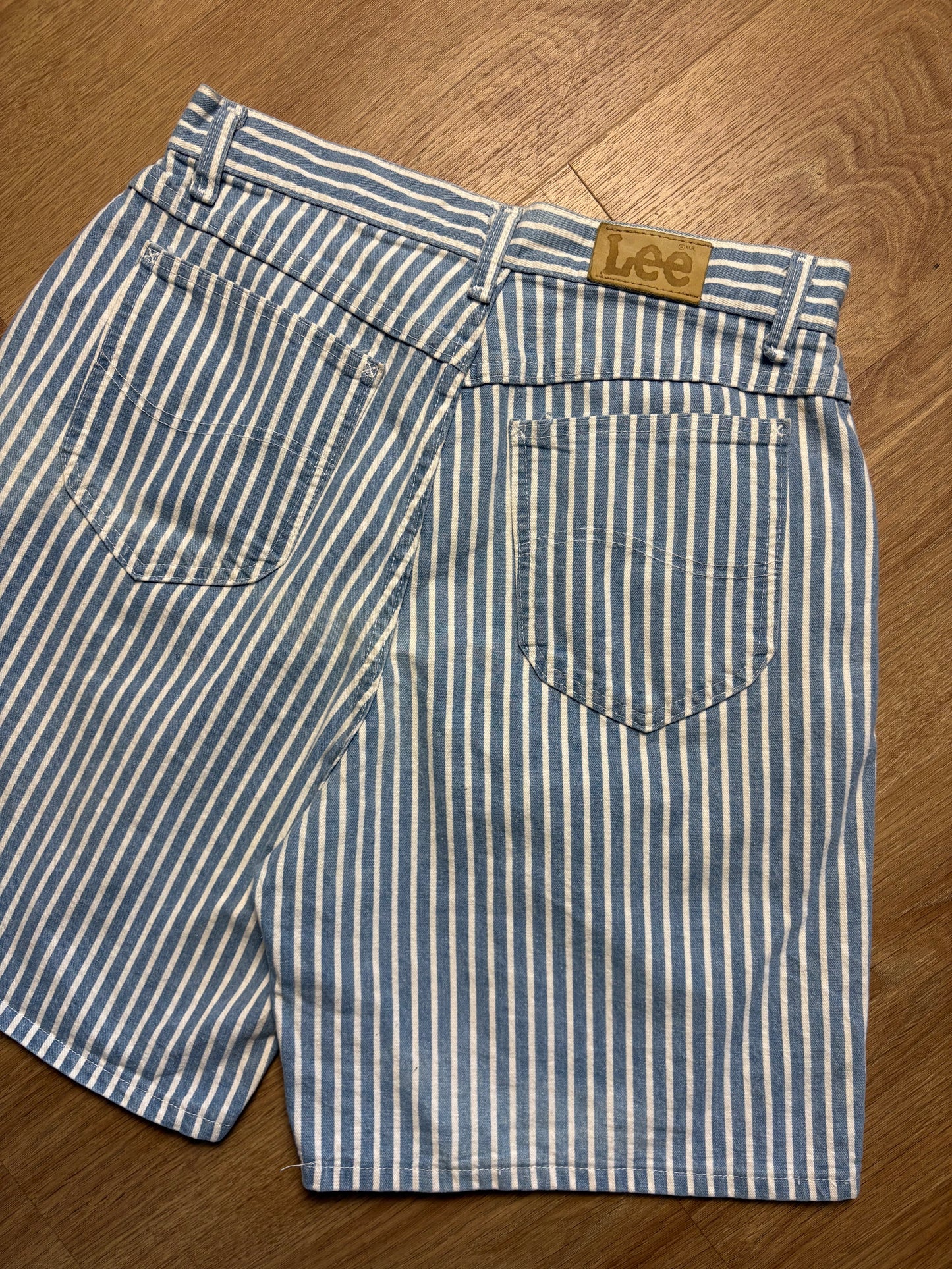 Vintage LEE Light Blue Pinstripe Wide Leg Cotton Shorts (30w)