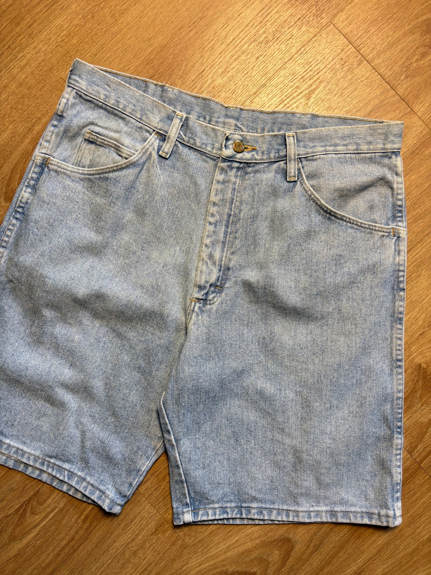 Vintage Wrangler Baggy Denim Shorts (34w)