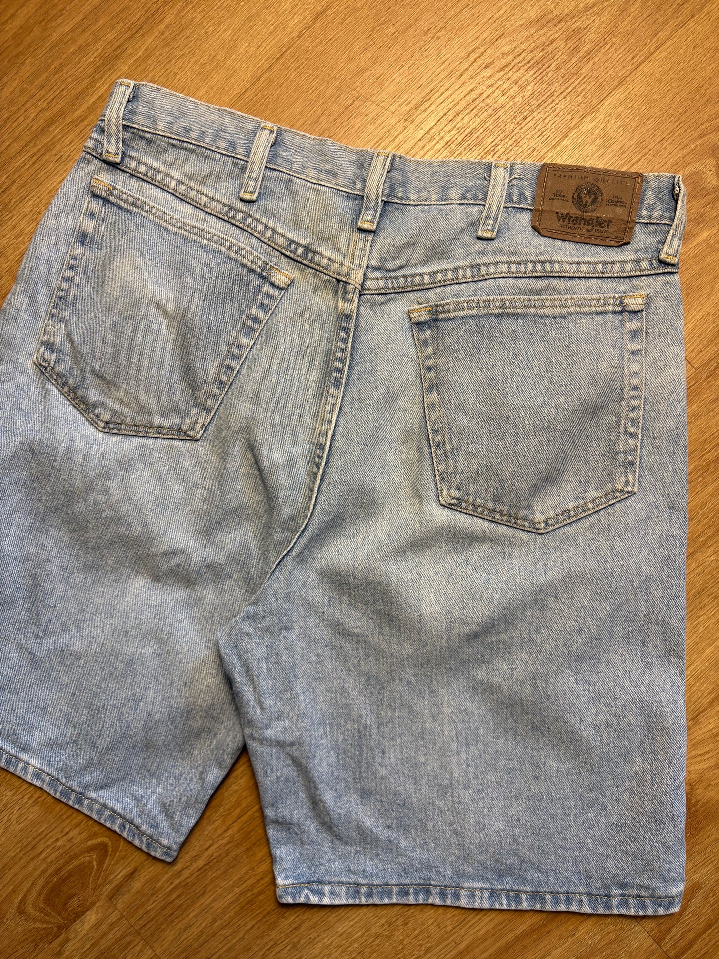 Vintage Wrangler Baggy Denim Shorts (34w)