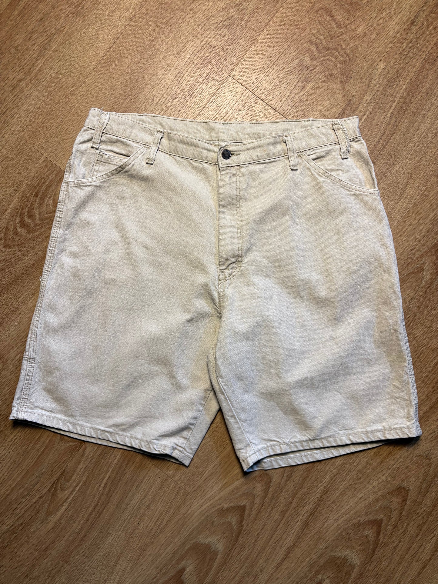 Vintage Dickies Workwear Baggy Off-White Denim Shorts (38w)