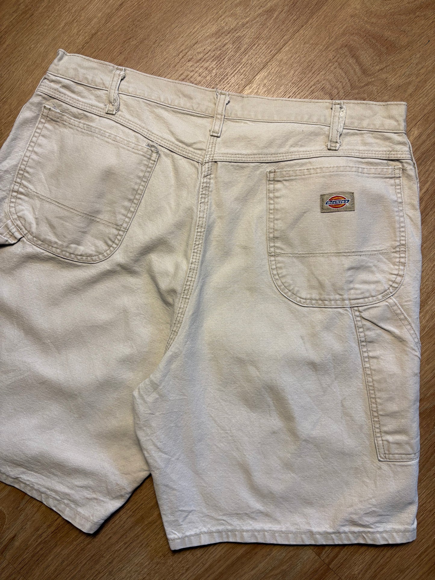 Vintage Dickies Workwear Baggy Off-White Denim Shorts (38w)
