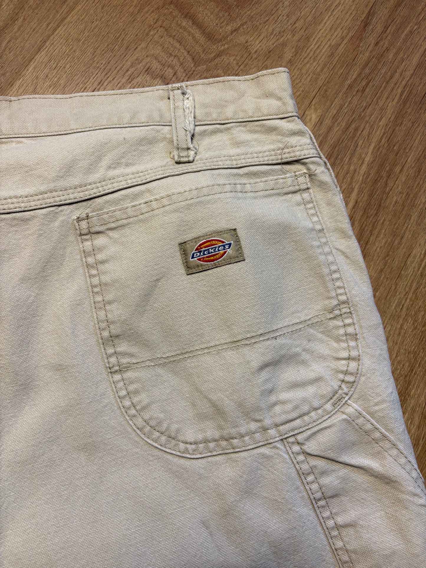Vintage Dickies Workwear Baggy Off-White Denim Shorts (38w)
