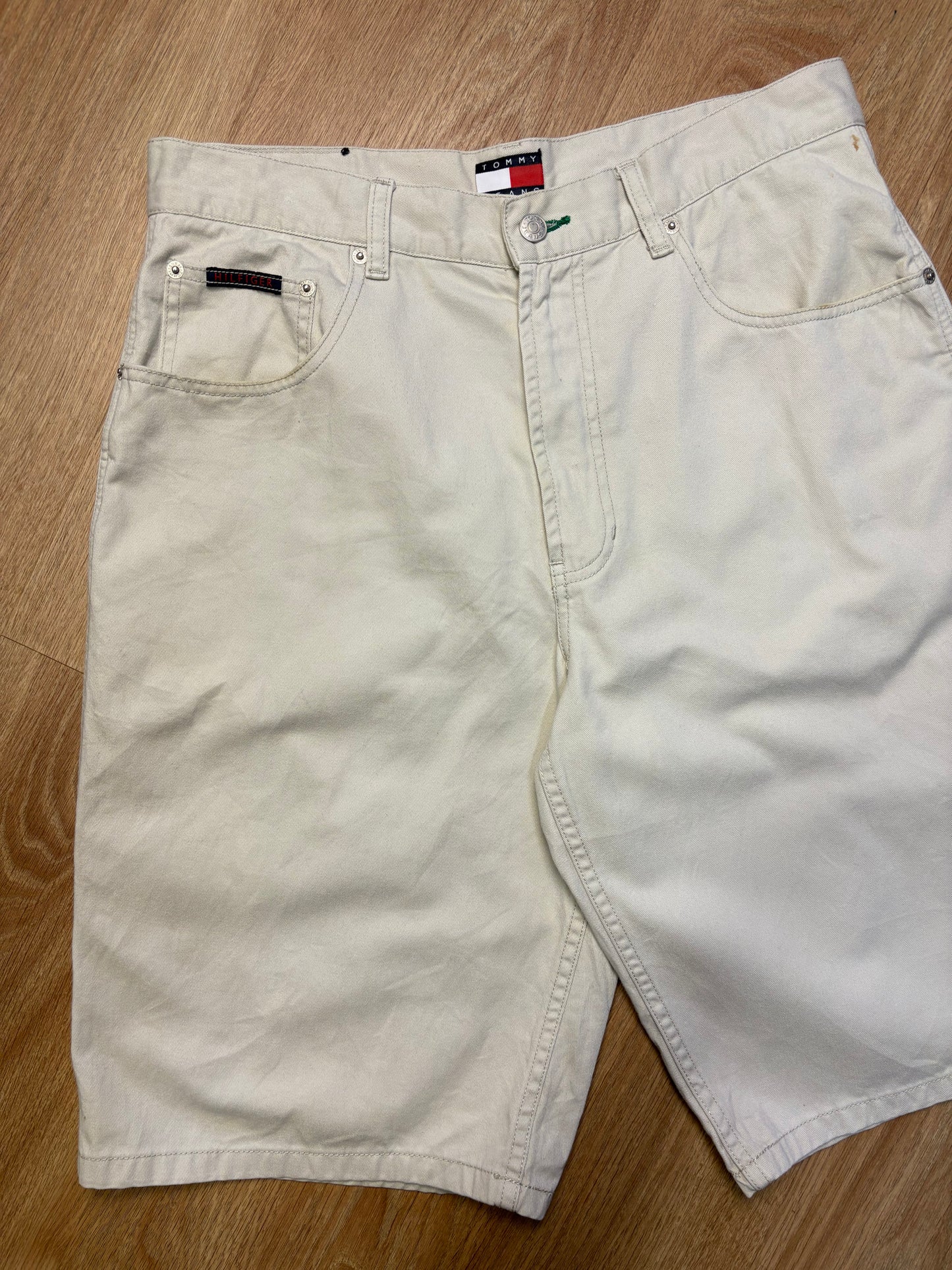 Vintage Tommy Hilfiger Chalk White Carpenter Shorts (32w)