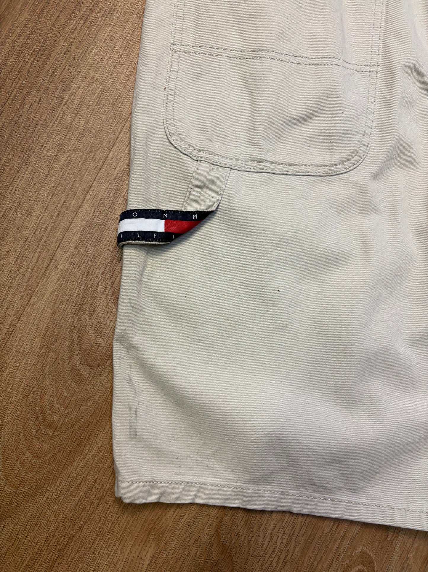 Vintage Tommy Hilfiger Chalk White Carpenter Shorts (32w)