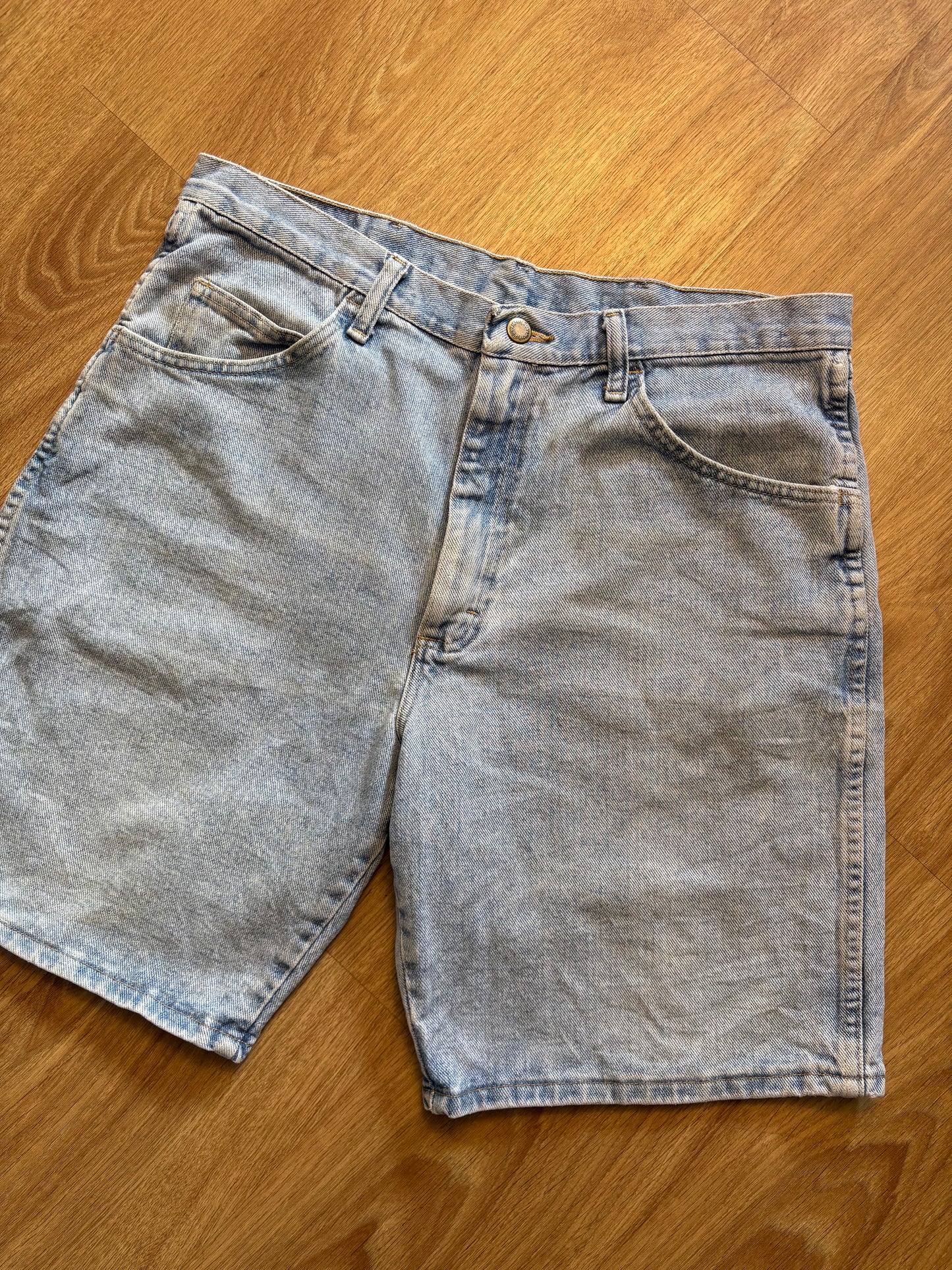 Vintage Wrangler Baggy Denim Shorts (34w)