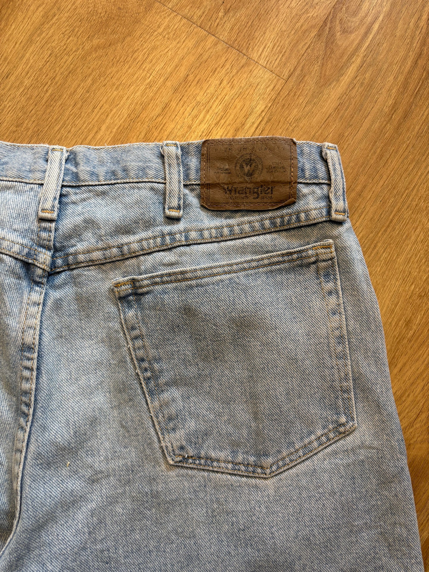 Vintage Wrangler Baggy Denim Shorts (34w)