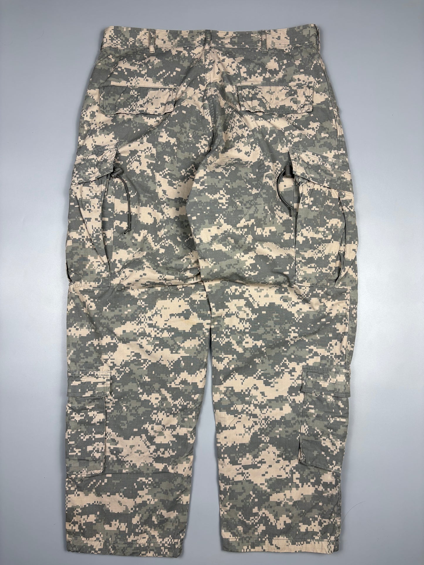 Vintage US Army Digi-Camo Technical Cargo Trousers (32x30)