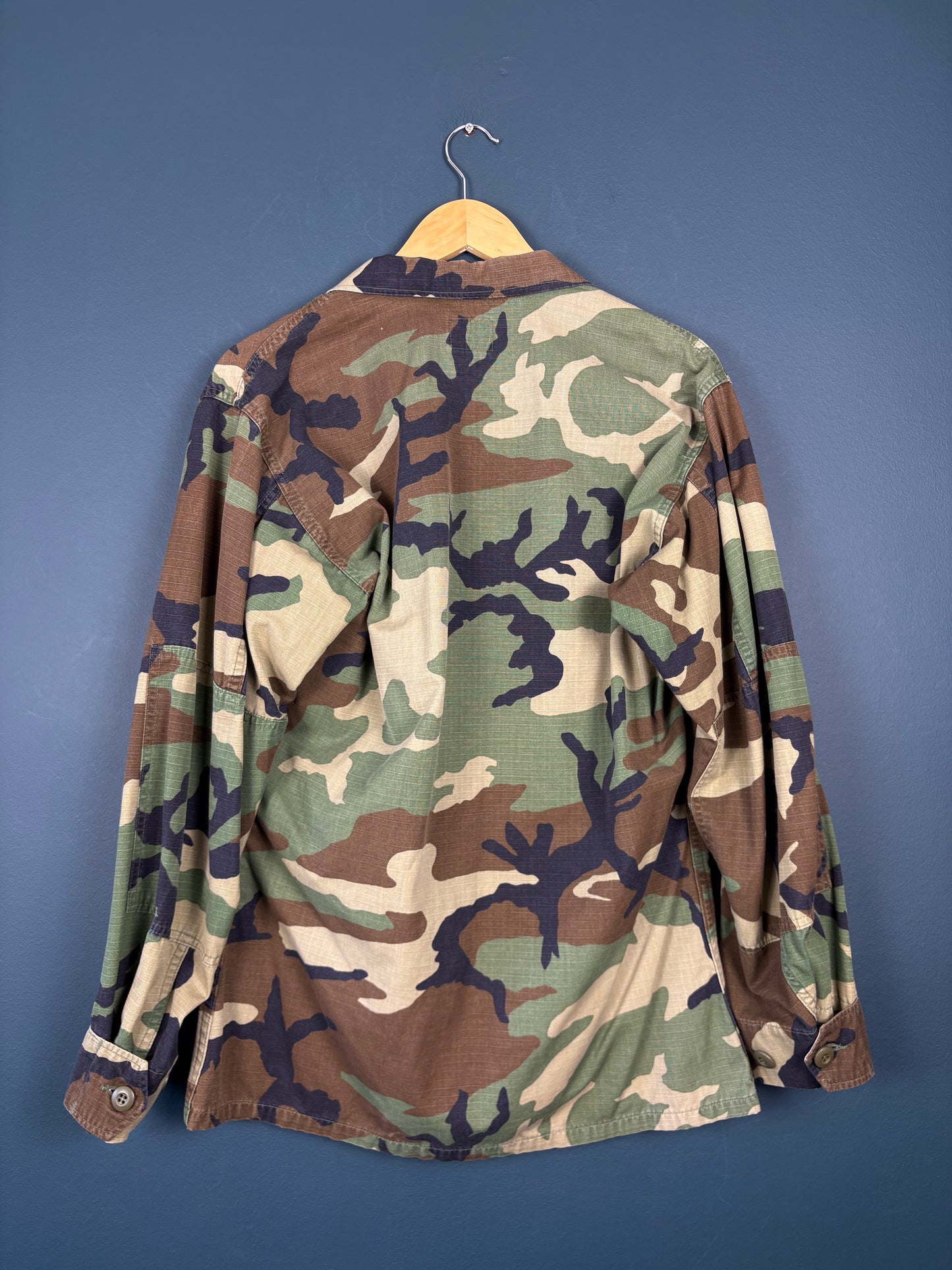 Vintage US Army Woodland Camoflauge Field Jacket (M)
