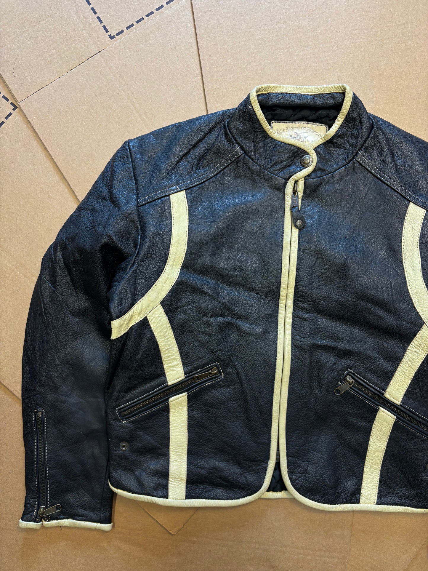 Vintage ONYX Spellout Black Leather Biker Jacket (women's M)