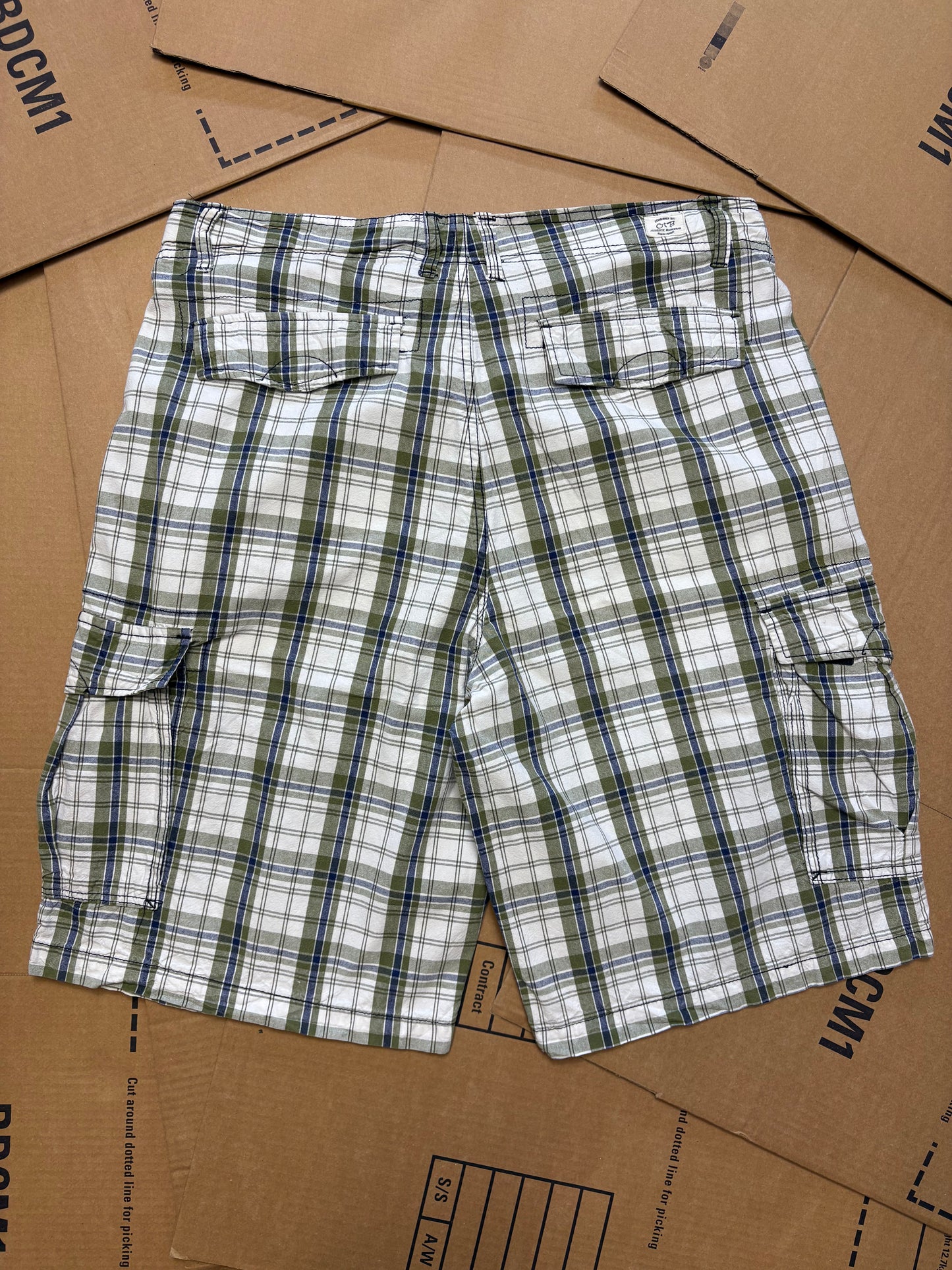 Vintage Green + White Checkered Cargo Shorts (36w)