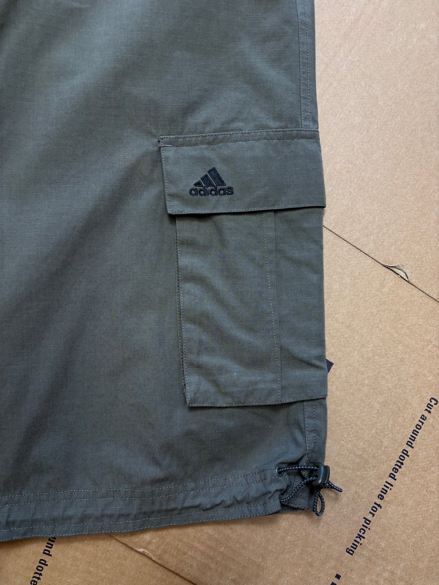 Adidas 2000s Military Green Cargo Shorts (34w)