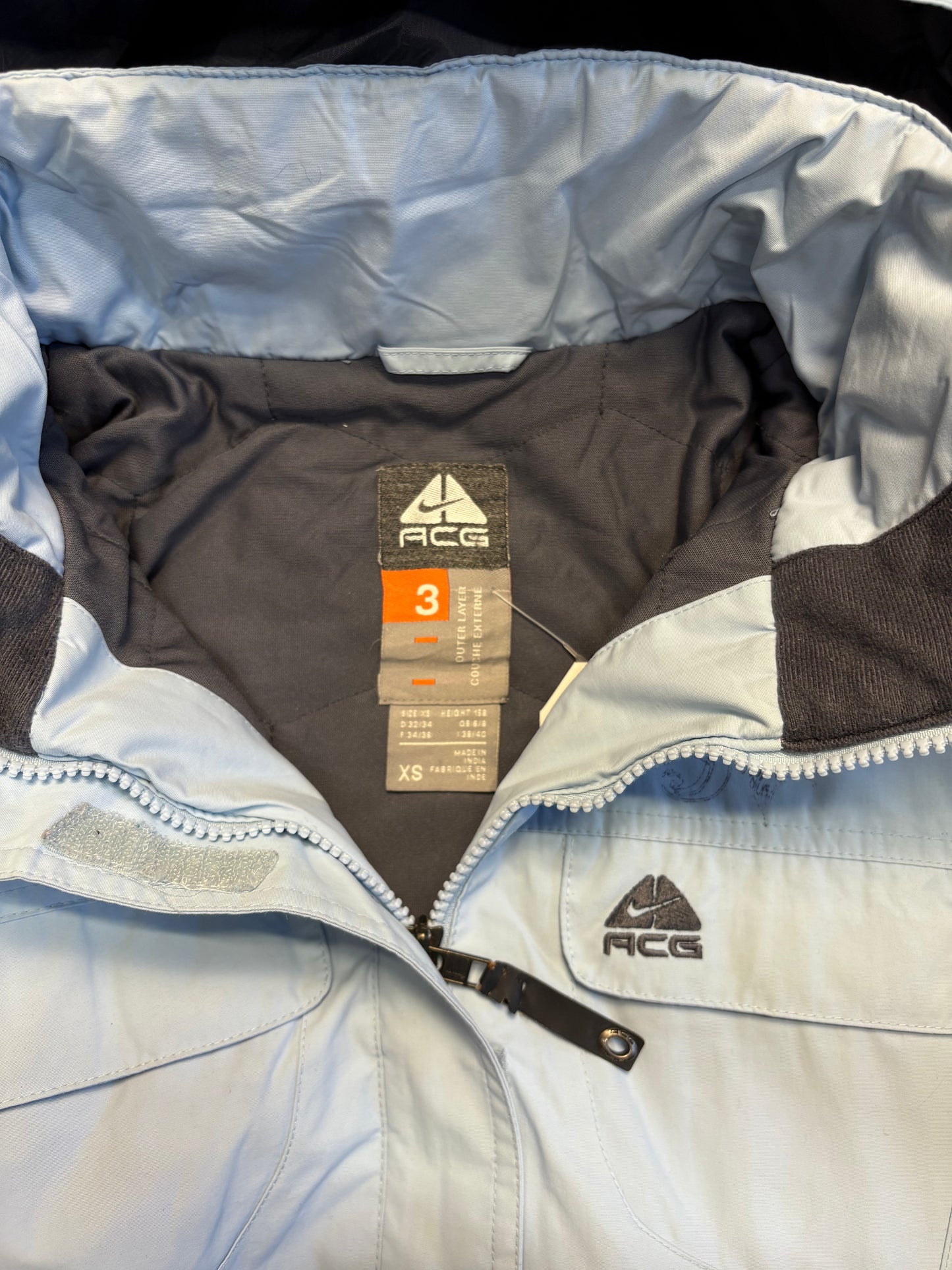 Nike ACG 2000s Baby Blue Rain Jacket (women's XS)