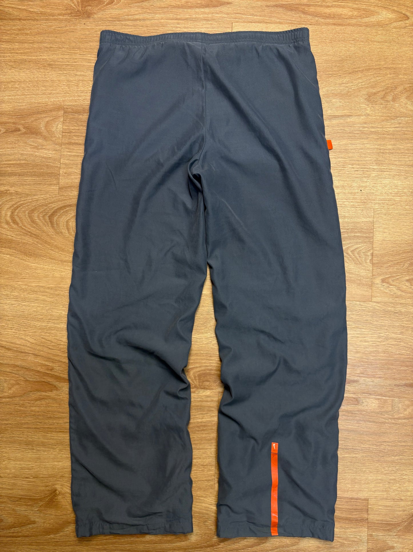Nike Mini Swoosh 2000s Dark Grey Wide Leg Track Pants (34x30)