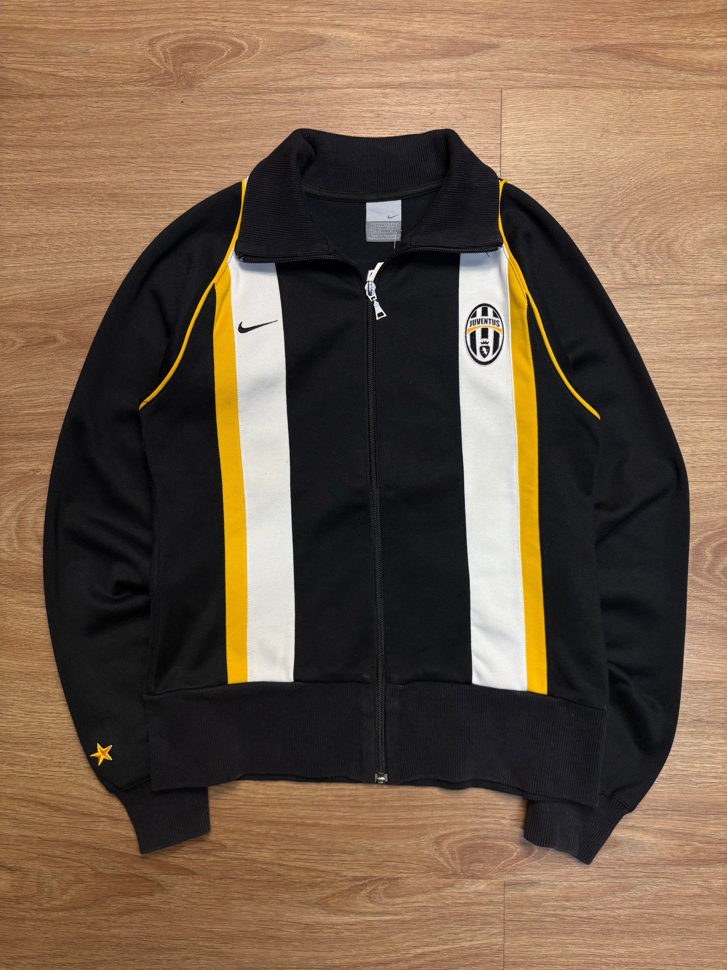 Nike Juventus 2000s Black Football Track Jacket (women's L)