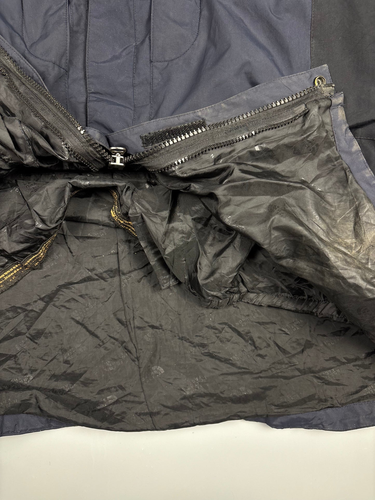 1990s North Face GoreTex Summit Series Mountain Jacket (XL)