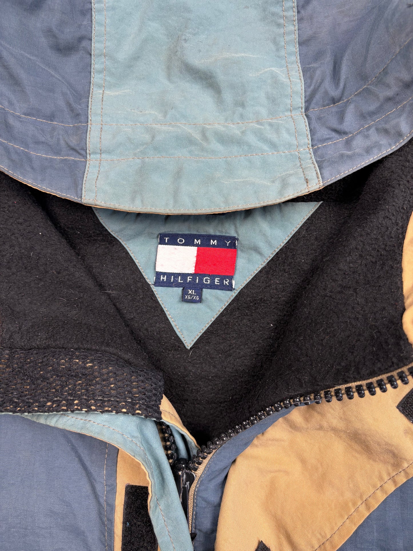 1990s Tommy Hilfiger Boardsports Snowboarding Jacket (XL)