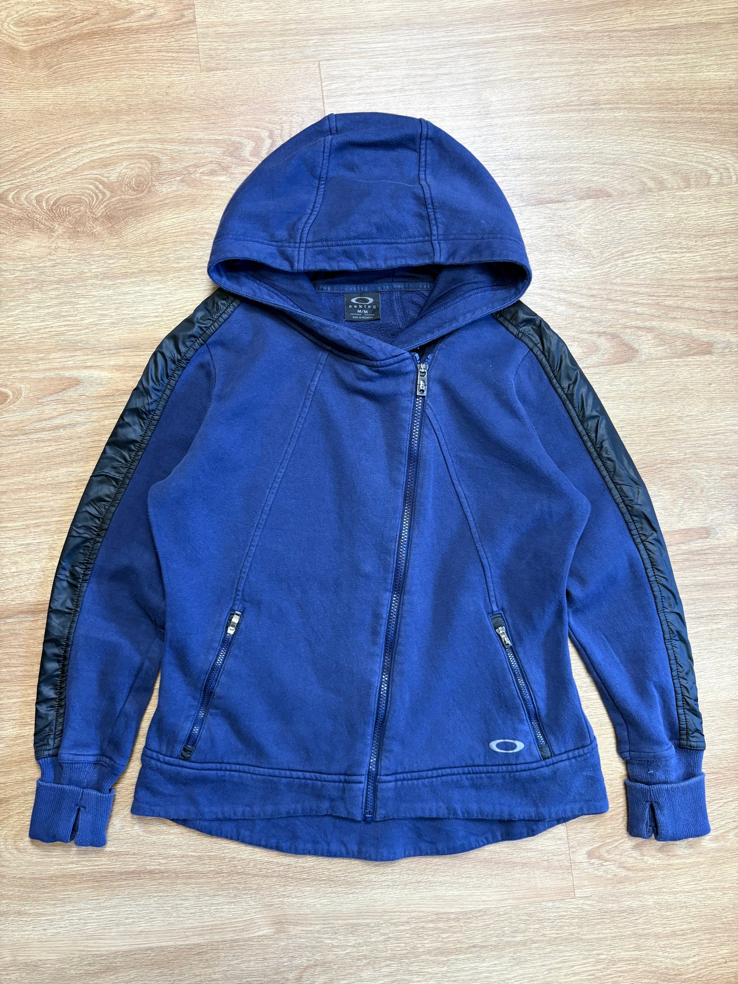 Oakley 2000s Navy Asymmetrical Zip Hoodie (women's M)