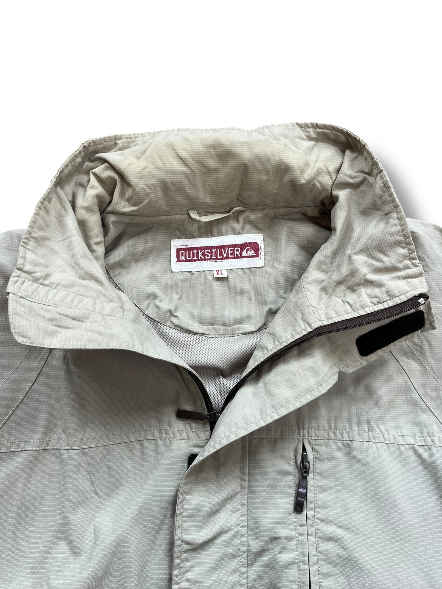 Vintage Quiksilver Surfwear Cream Embroidered Waterproof Jacket (XL)
