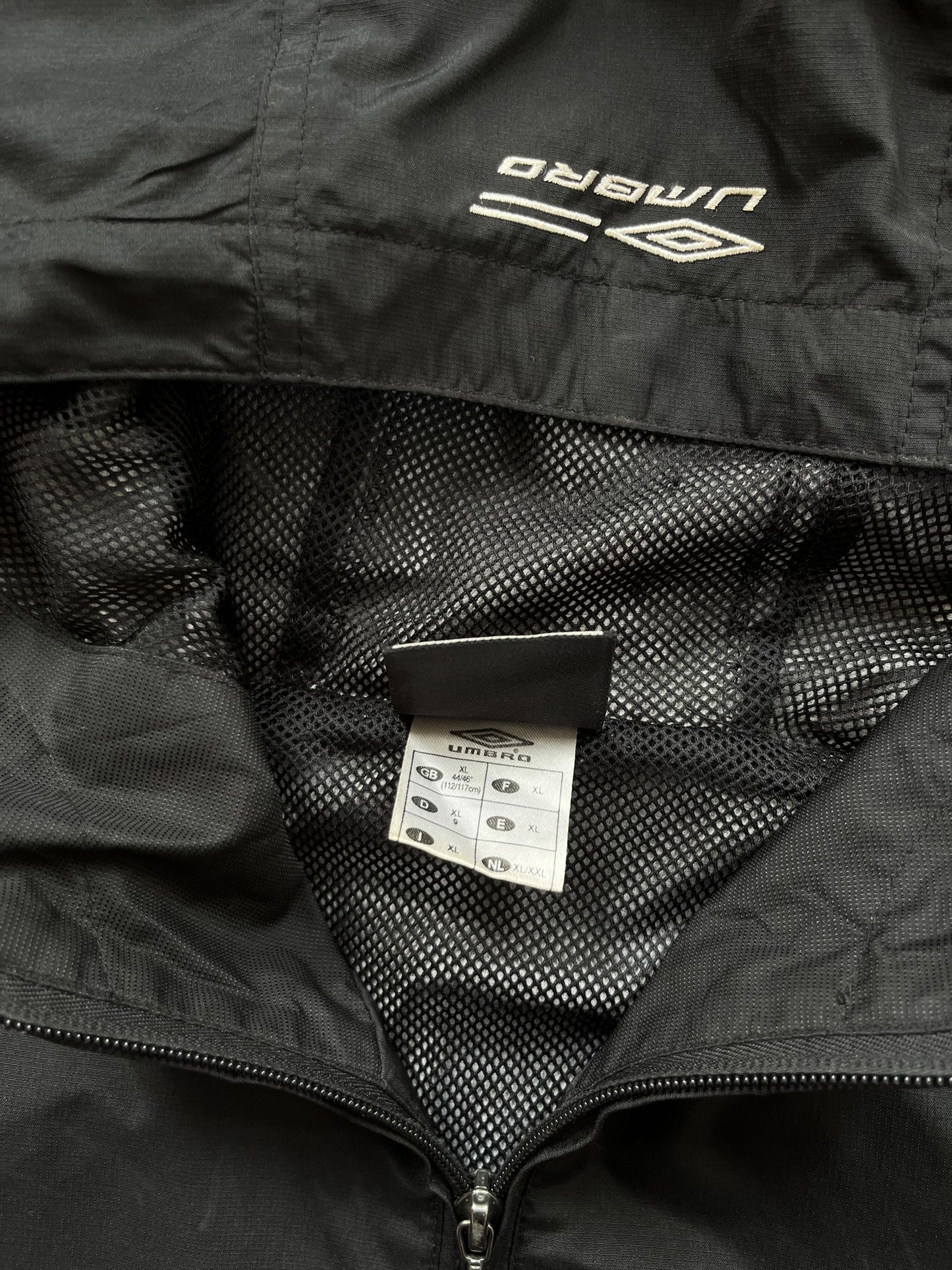 Vintage Umbro Black Piping Anorak Track Jacket (XL)