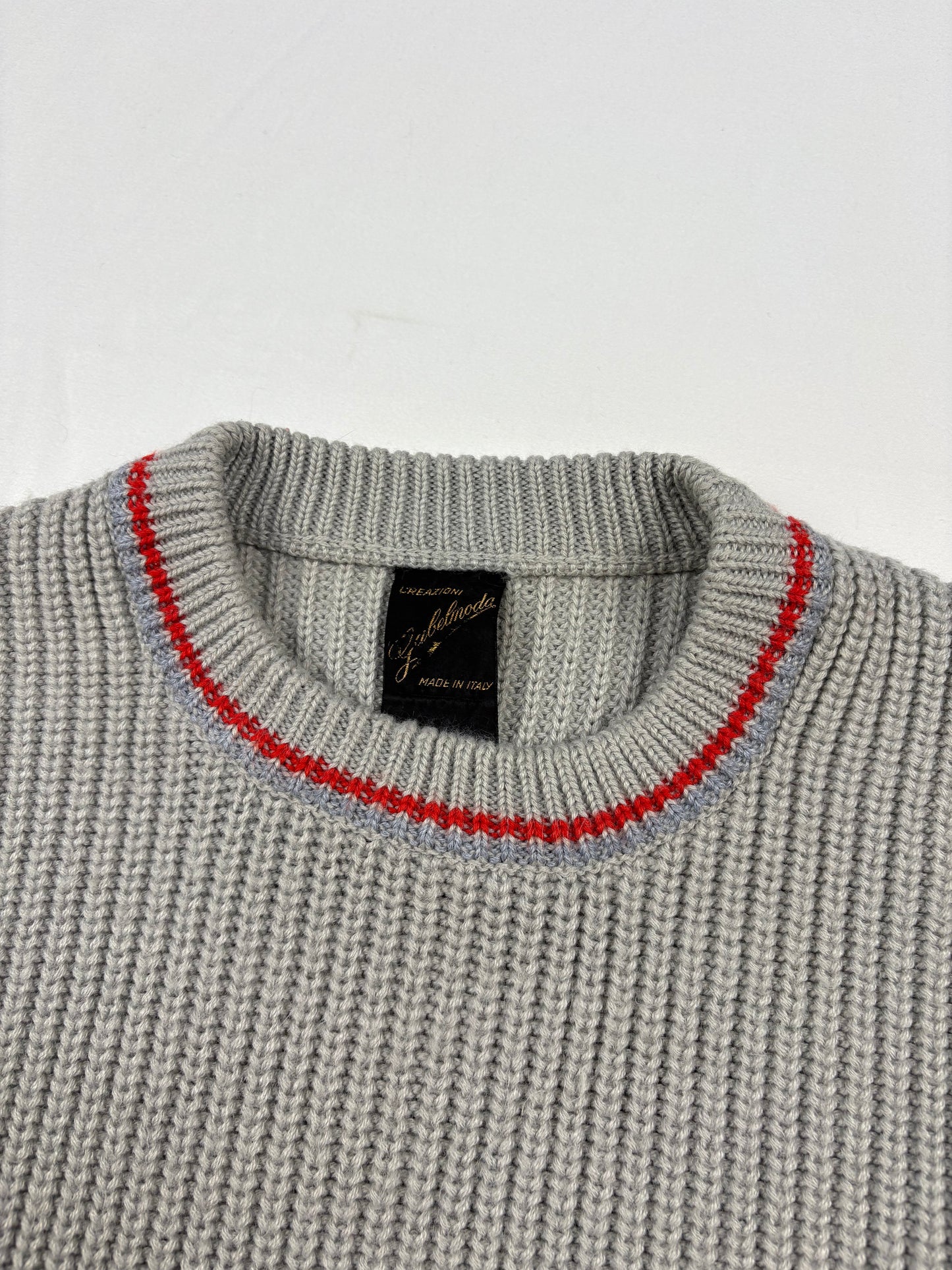 True Vintage 80s Italian Made Heavy Knit Grey Sweater (M)