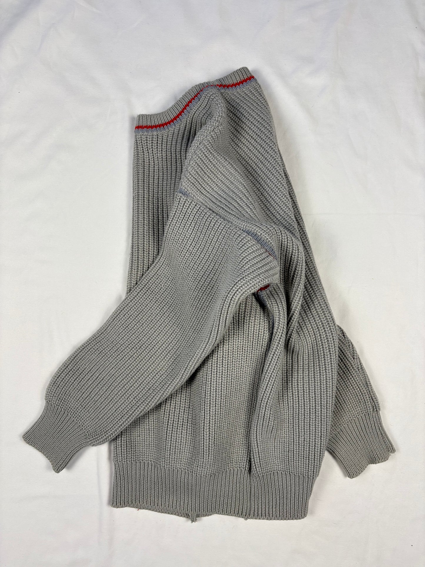 True Vintage 80s Italian Made Heavy Knit Grey Sweater (M)