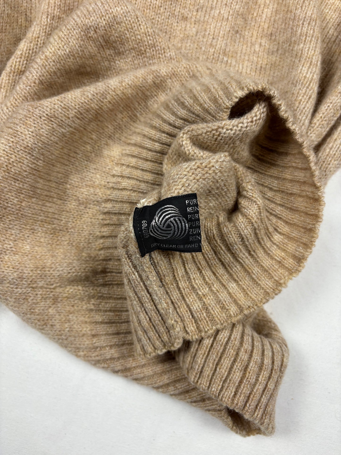 True Vintage 70s Scottish Shetland Wool Beige Sweater (L)