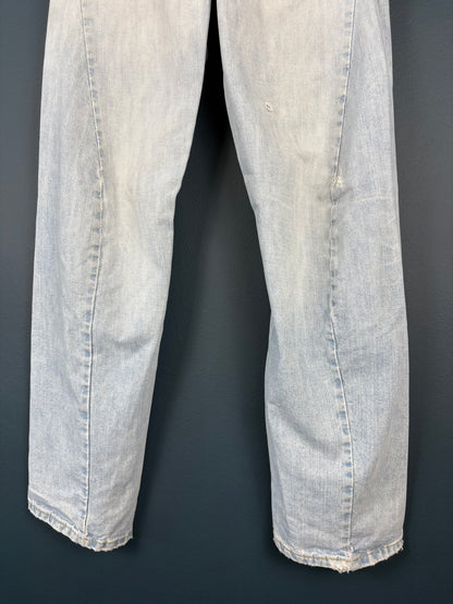 Vintage Levi's Engineered Twisted Denim Jeans (27x32)