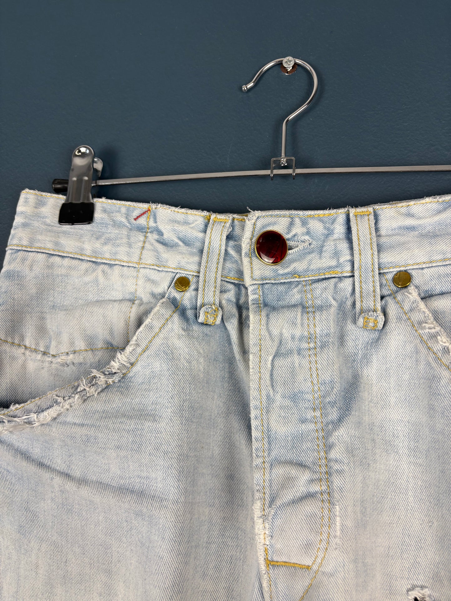 Vintage Levi's Engineered Twisted Denim Jeans (27x32)