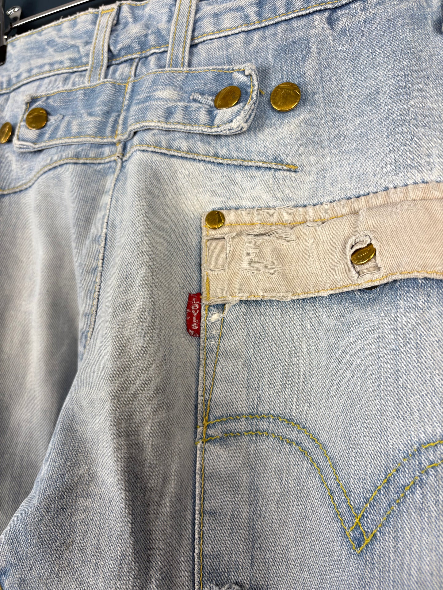 Vintage Levi's Engineered Twisted Denim Jeans (27x32)
