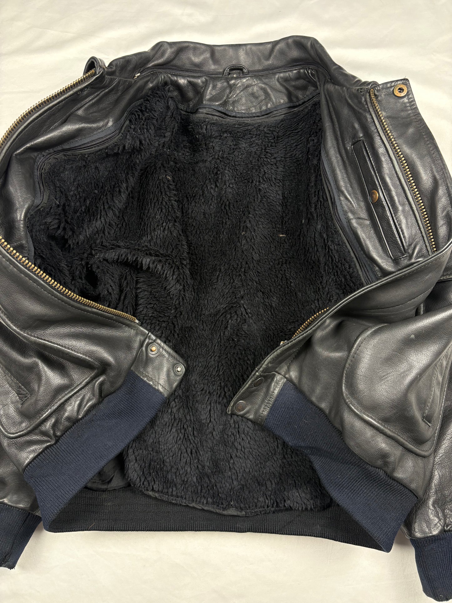 True Vintage 80s A-2 Fur Lined Black Aviator Leather Jacket (M)