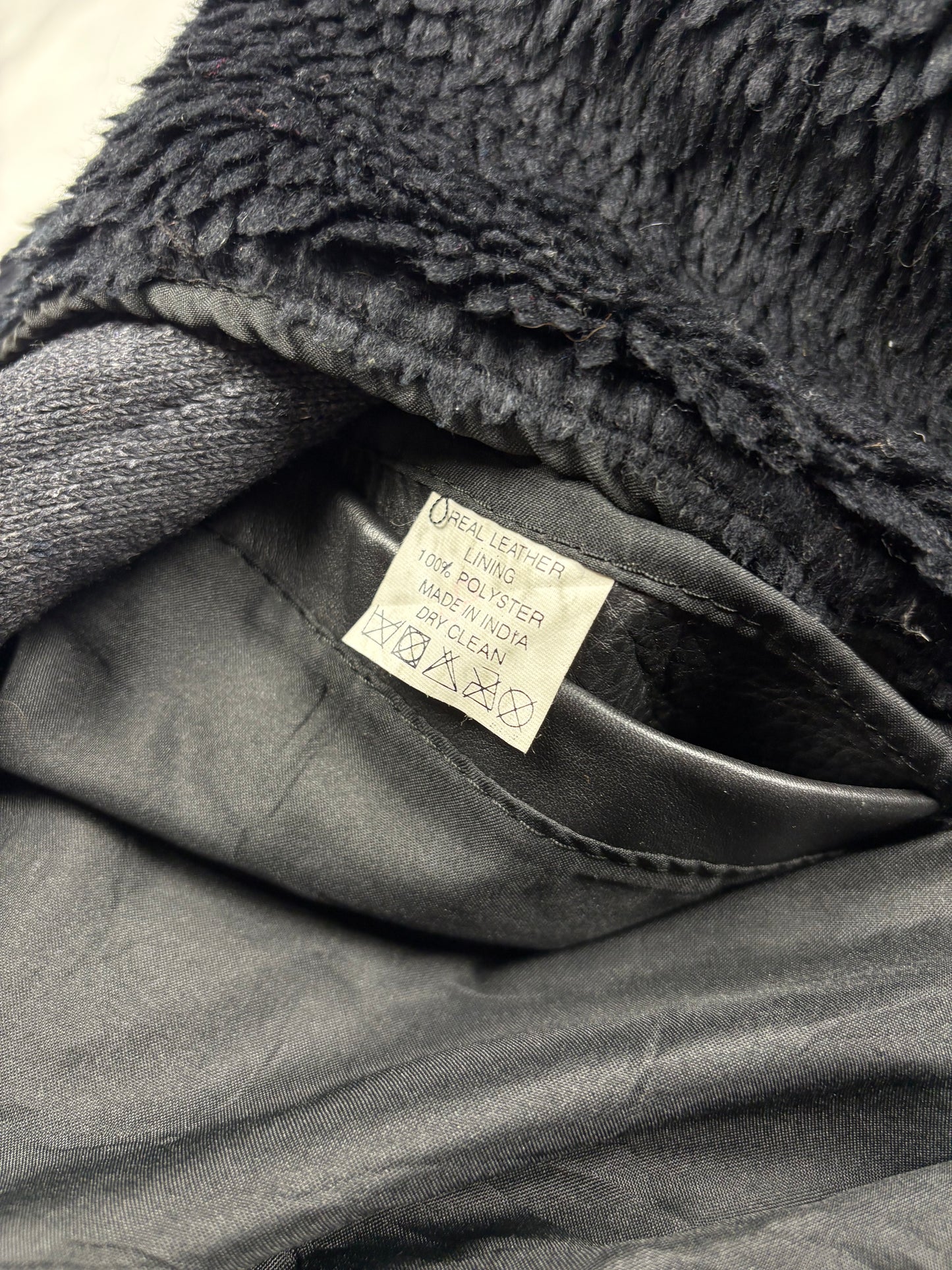 True Vintage 80s A-2 Fur Lined Black Aviator Leather Jacket (M)