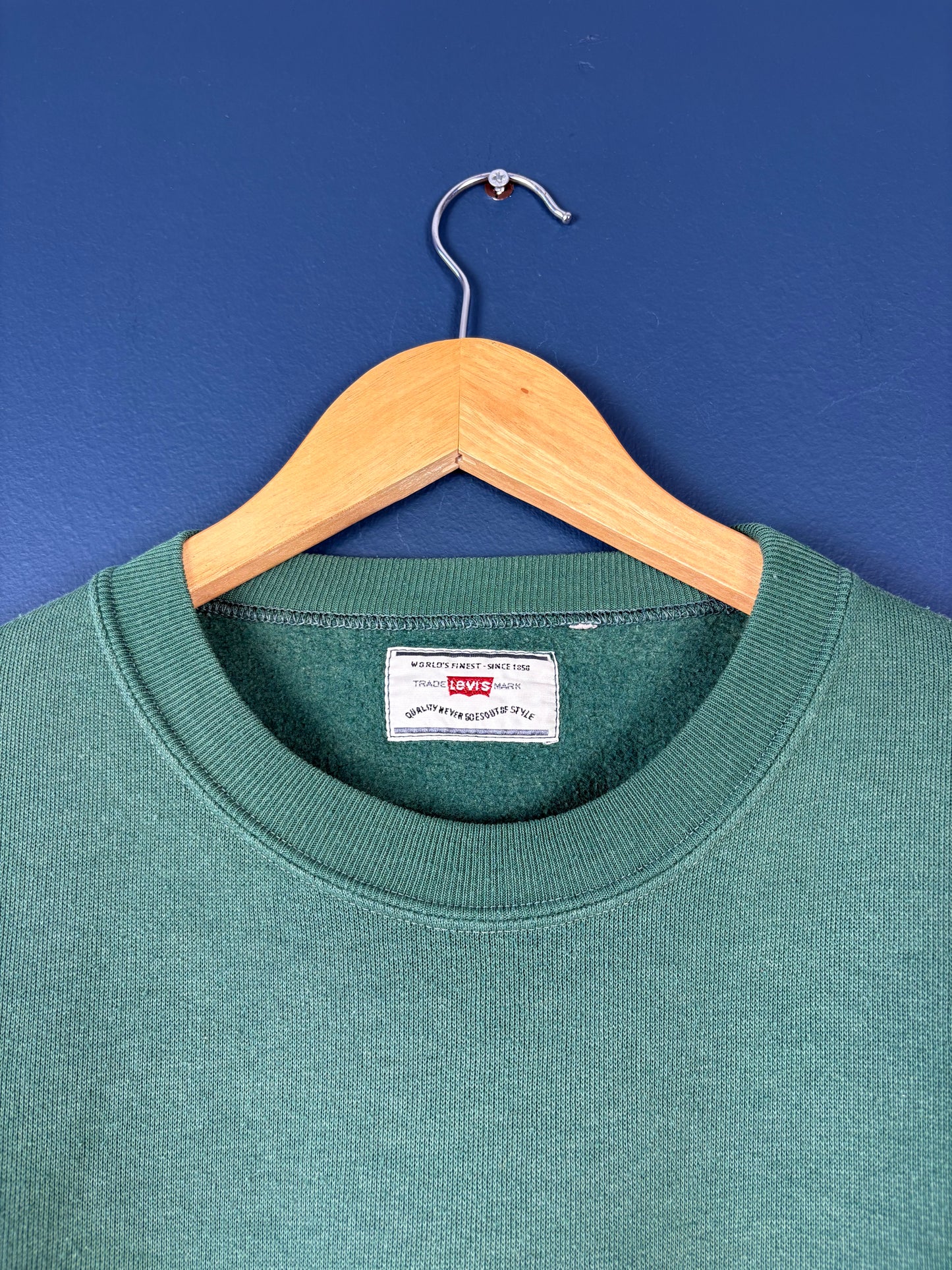 Vintage Levi's 80s Green Graphic Sweatshirt (M)