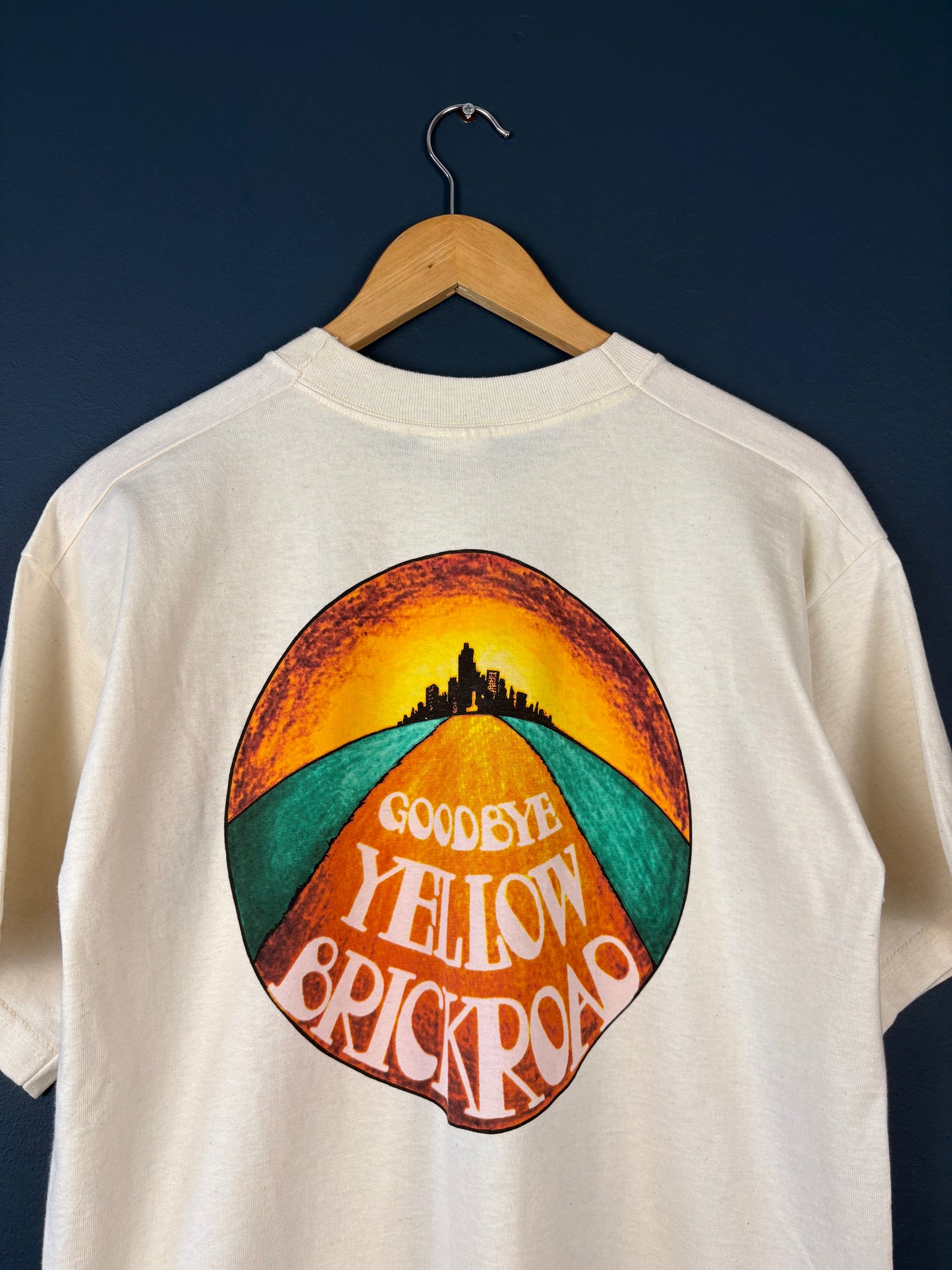 Vintage Elton John 1997 Yellow Brick Road Cream Screen Stars Tee (M)