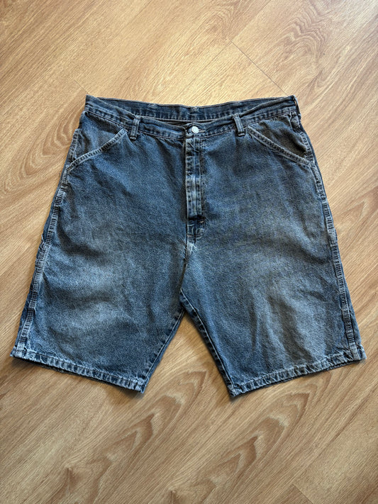Vintage Wrangler Cargo Denim Shorts (34w)