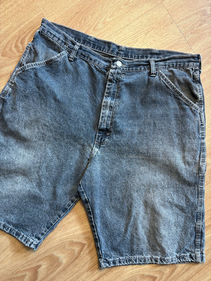 Vintage Wrangler Cargo Denim Shorts (34w)