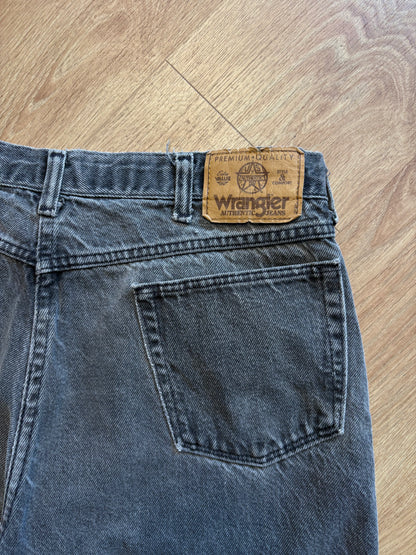 Vintage Wrangler Baggy Grey Washed Denim Shorts (34w)