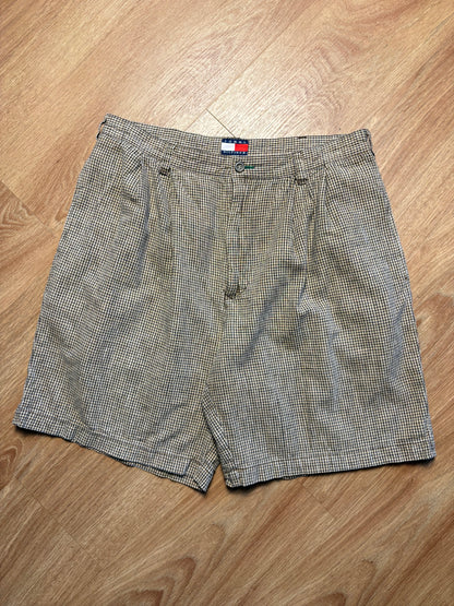 Vintage Tommy Hilfiger Beige Checkered Pleated Shorts (33w)