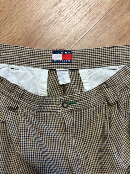 Vintage Tommy Hilfiger Beige Checkered Pleated Shorts (33w)