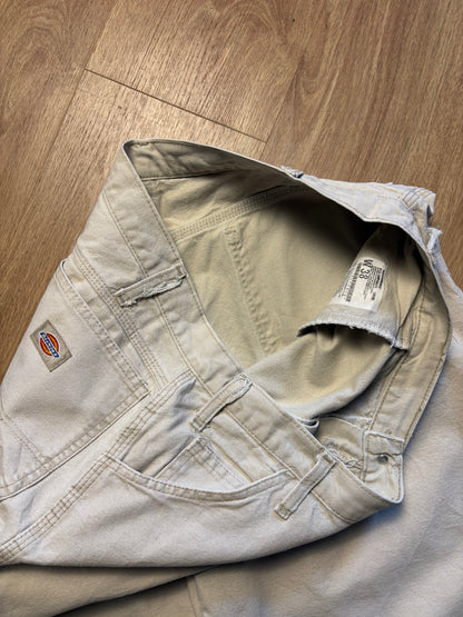 Vintage Dickies Workwear Baggy Off-White Denim Shorts (38w)